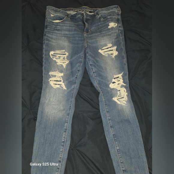 American Eagle Outfitters Denim - American Eagle Outfitters Distressed Blue Skinny Jeans